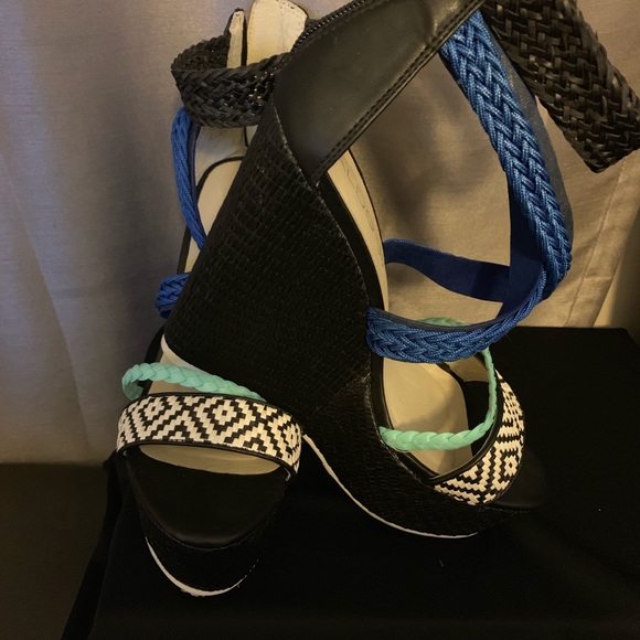 Shoes - Picture 2 of 4